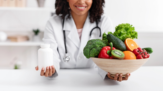 practitioner offering food as medicine alternative